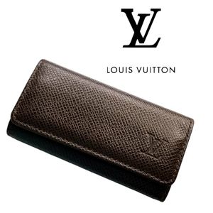 LOUIS VUITTON Authentic Brown Taiga Leather Multicles 4 Key Tri-Fold Case